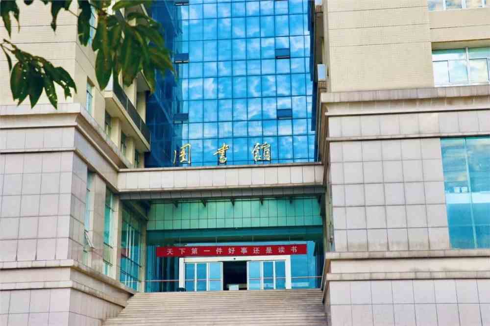 最新鲜的图书馆阅读报告出炉,民大最爱读书的人是…_中南民族大学