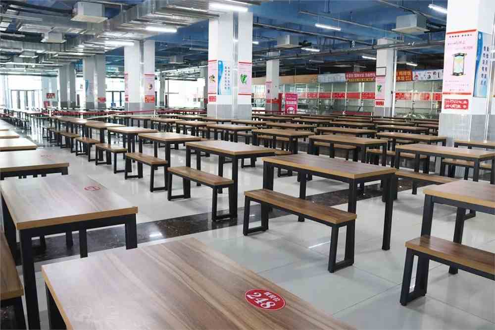 鲜花绿植,健康礼包,齐鲁医药学院这样迎接学子回家