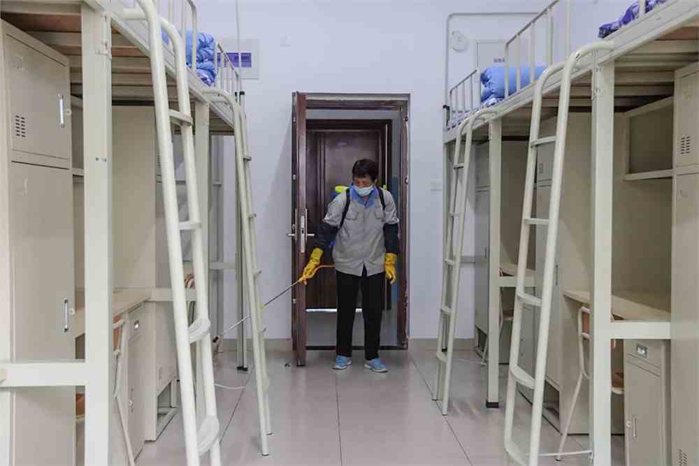 鲜花绿植,健康礼包,齐鲁医药学院这样迎接学子回家