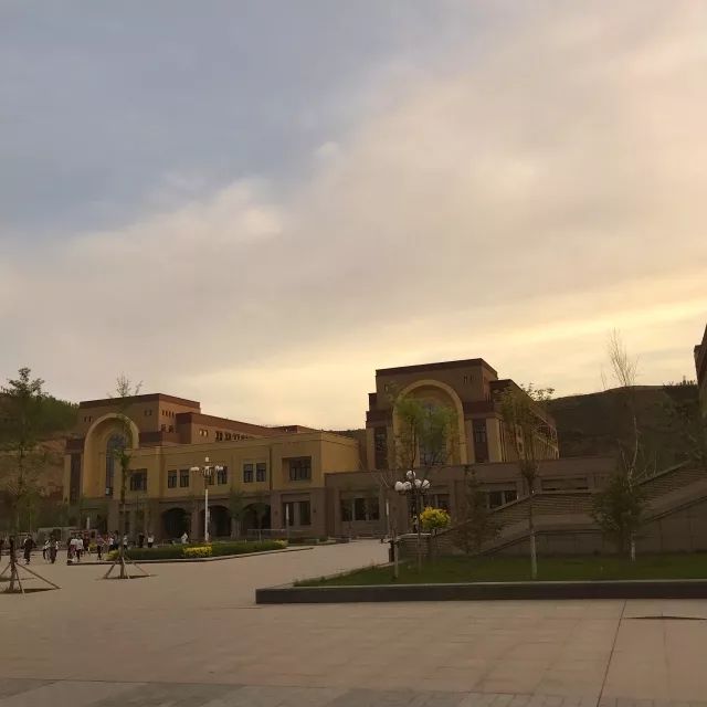 征集丨温泉校区楼宇征名活动开始啦