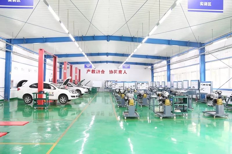 专业师资职业岗位汽车金融管理方向3智能汽车技术方向2新能源汽车工程