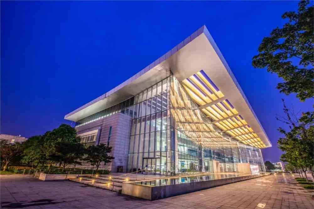 昆山杜克大学增设30个本科教师岗位招募全球学者精英