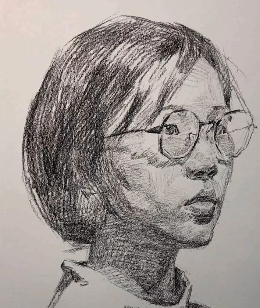 教你画戴眼镜的四分之三侧短发女青年素描头像