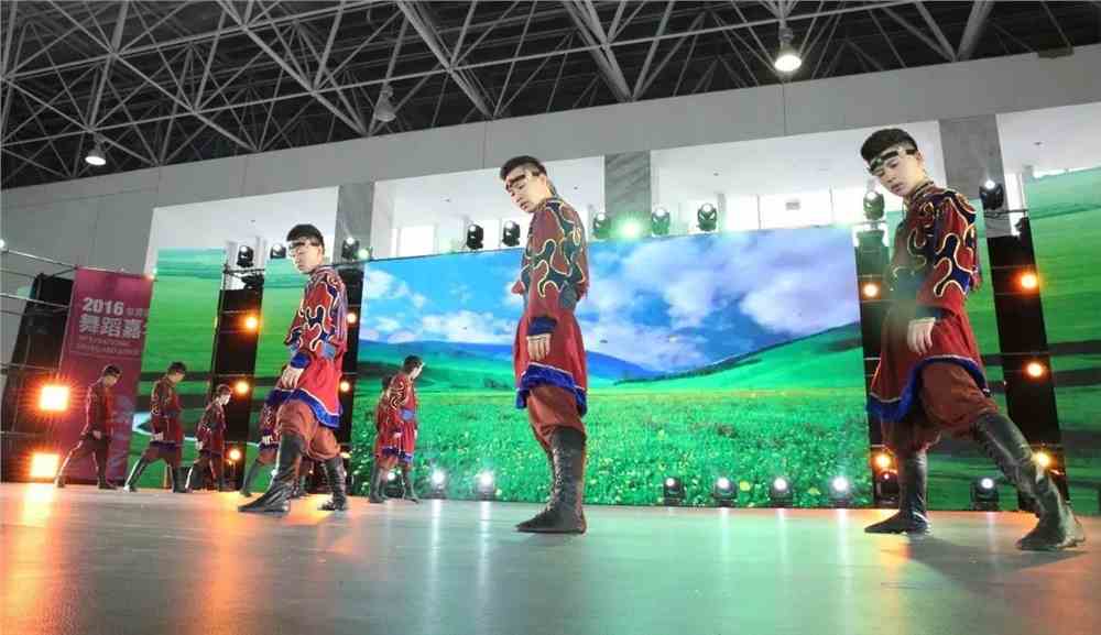 内蒙古自治区原创民族舞蹈展演——最纯正的草原文化